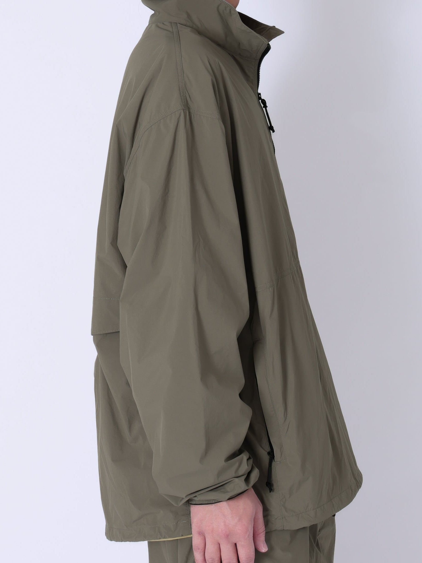＜GRJ#26031＞Nylon Taffeta 1/2 Zip Jumper