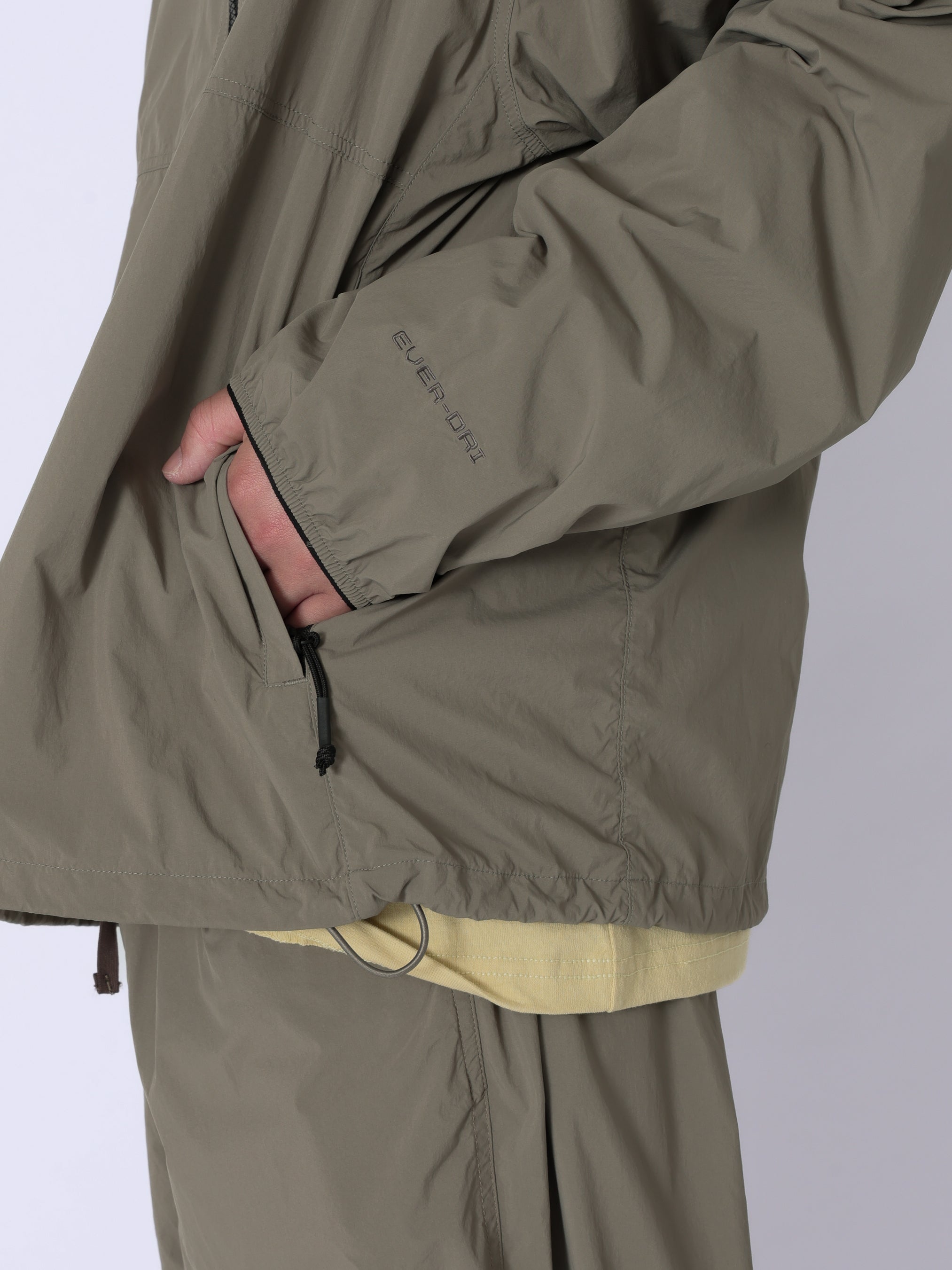 ＜GRJ#26031＞Nylon Taffeta 1/2 Zip Jumper