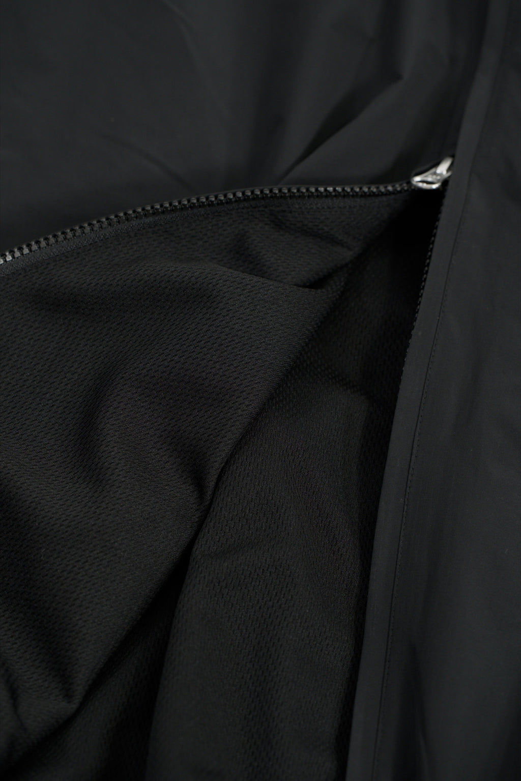 ＜AGC#26718＞Nylon Training Jacket