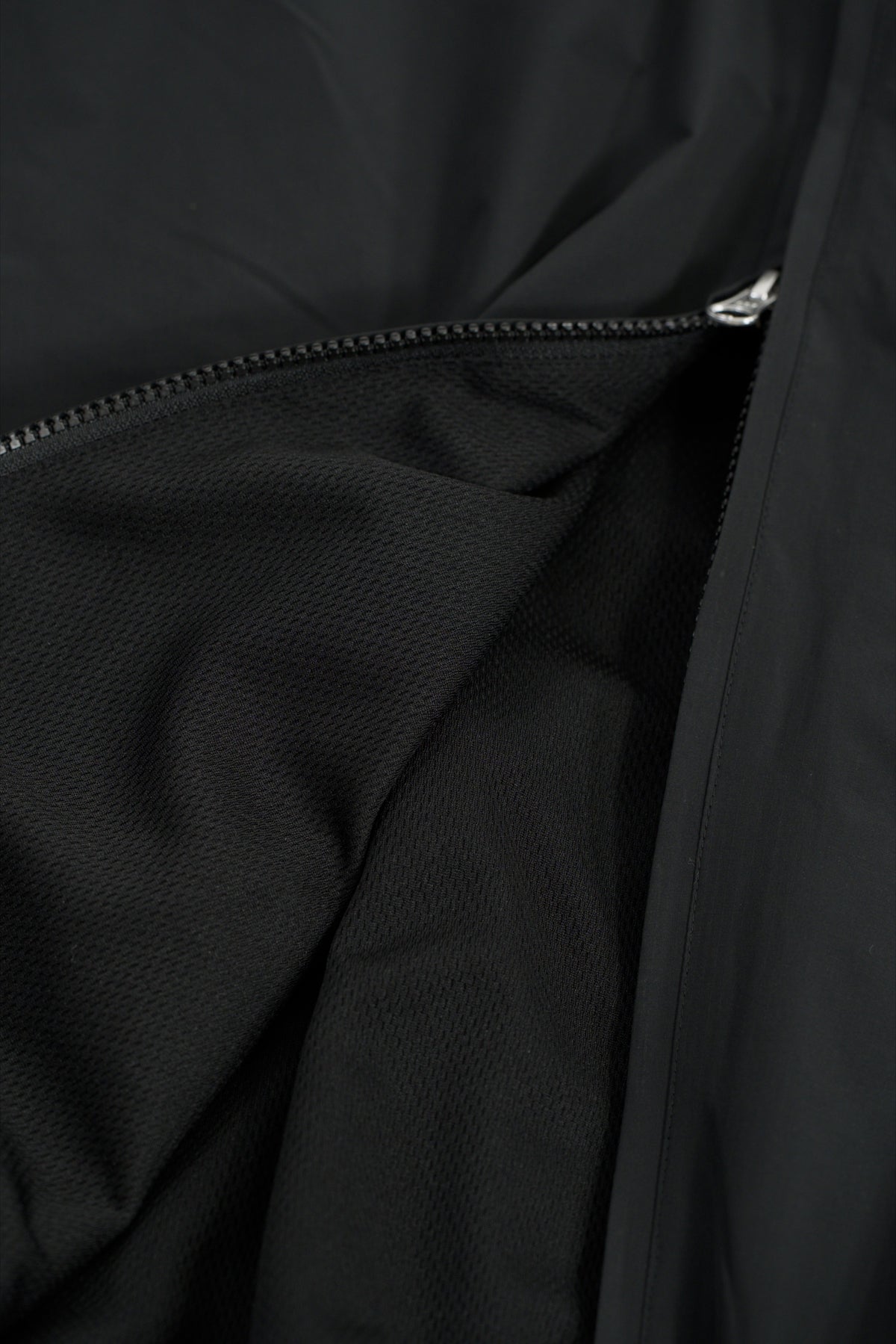 ＜AGC#26718＞Nylon Training Jacket