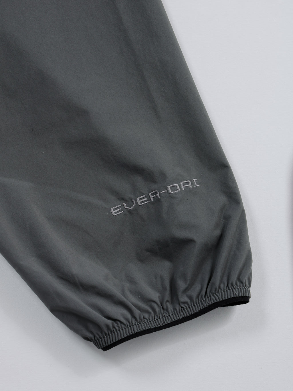 ＜GRJ#26031＞Nylon Taffeta 1/2 Zip Jumper