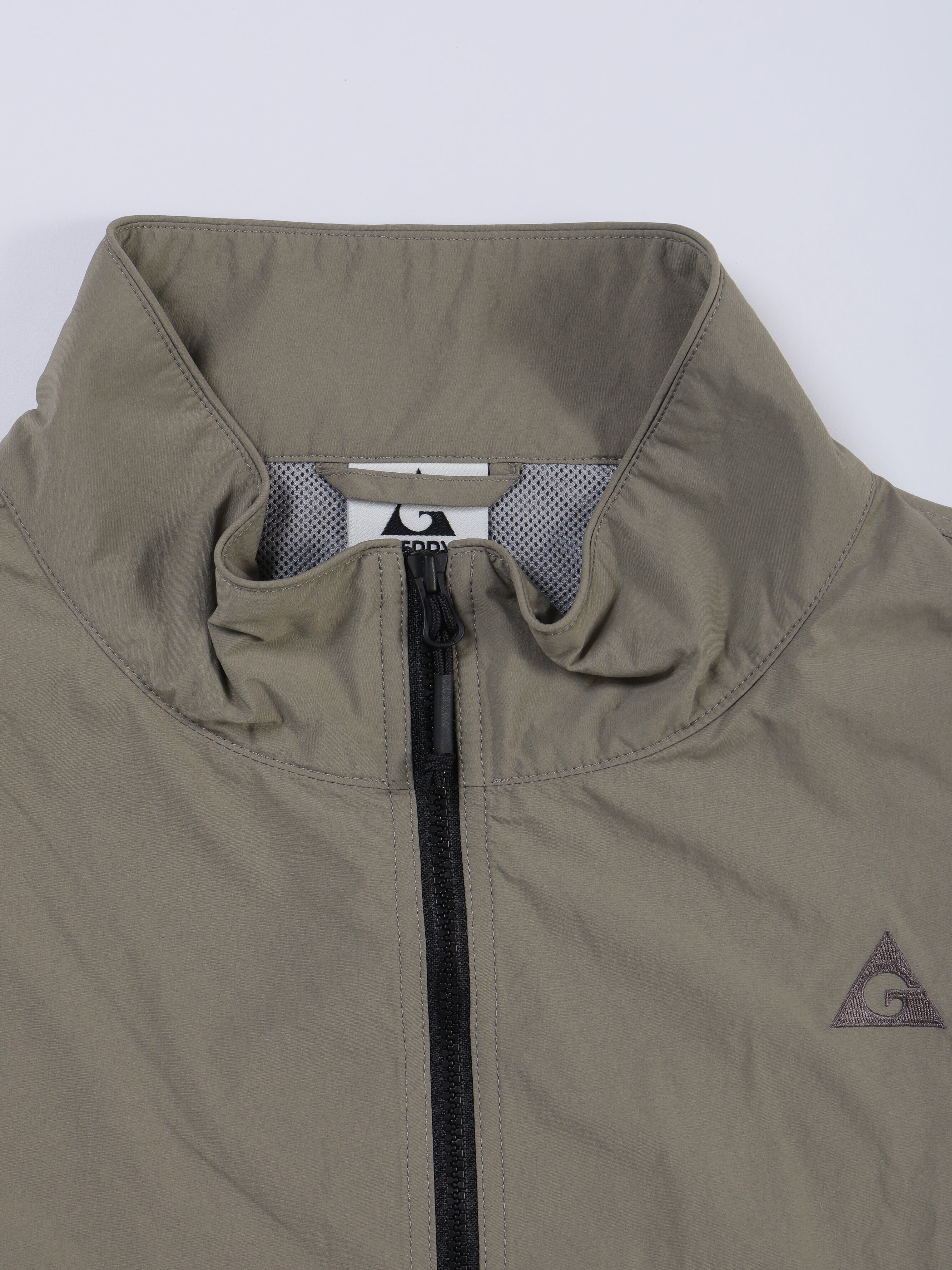 ＜GRJ#26031＞Nylon Taffeta 1/2 Zip Jumper