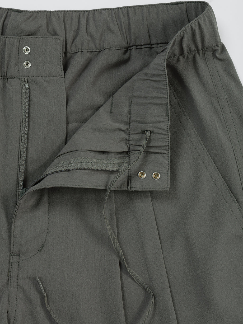 ＜GRJ#26035＞Synthetic Crepe Taffeta Tuck Shorts