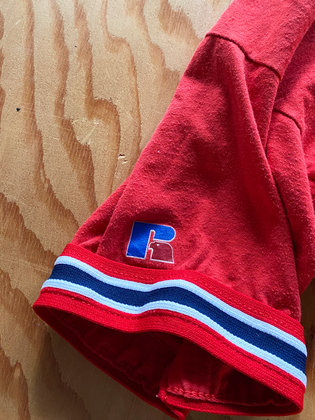 VINTAGE ITEM ＜VTG-27＞RUSSELL ATHLETIC V NECK S/S TEE
