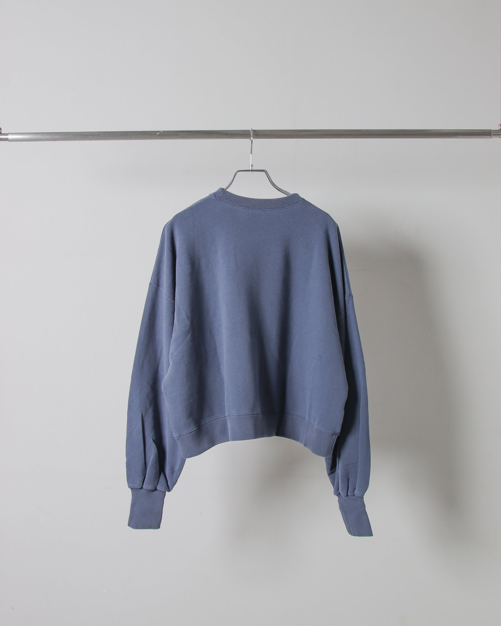 ＜RC-24721＞Wmns BOOK STORE Square Silhouette Crew Shirts