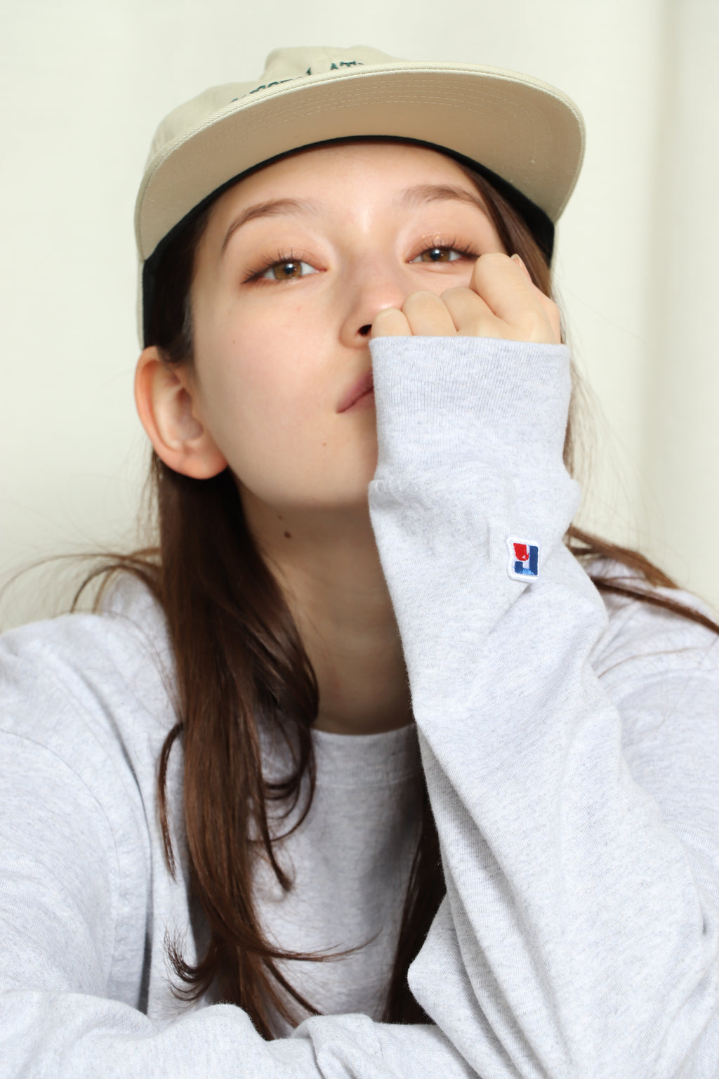 ＜RJ-1047＞-STANDARD ESSENTIALS-  RUSSEL LOGO LONG SLEEVE T