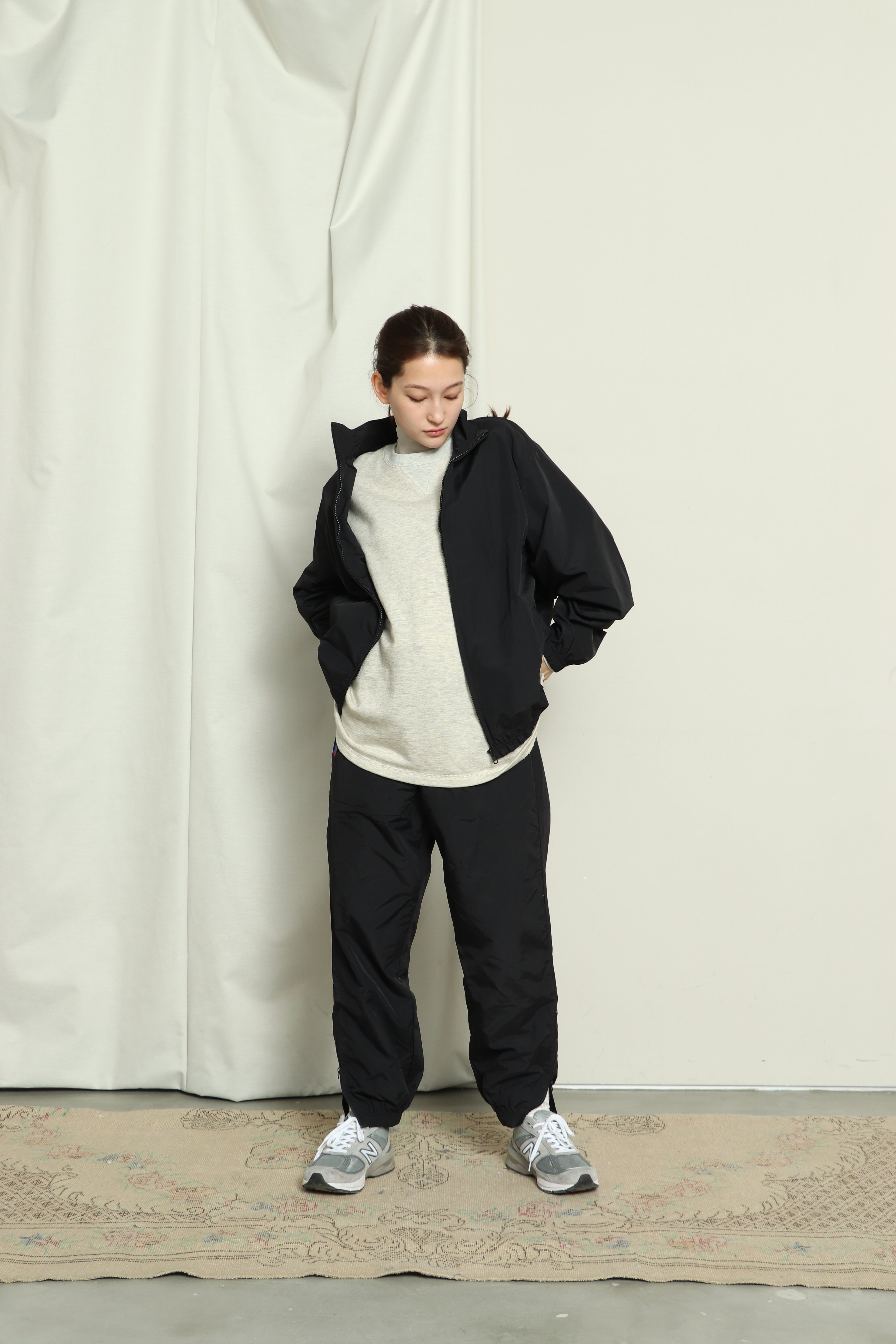 レディースモデル着用：163cm size:M
