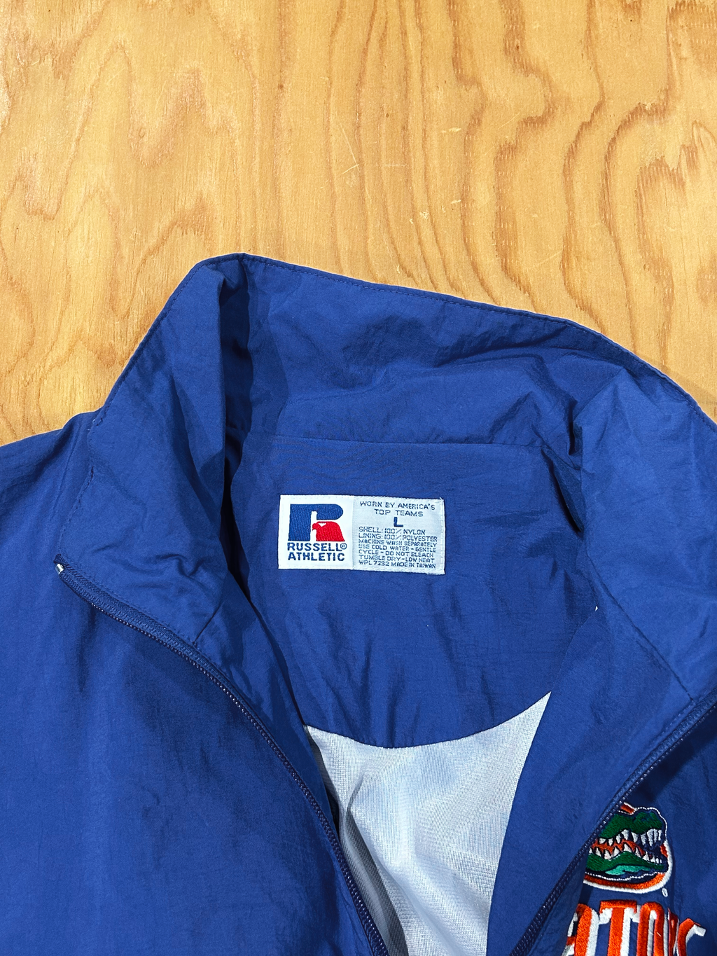 VINTAGE ITEM ＜VTG-02＞RUSSELL ATHLETIC Nylon Jacket