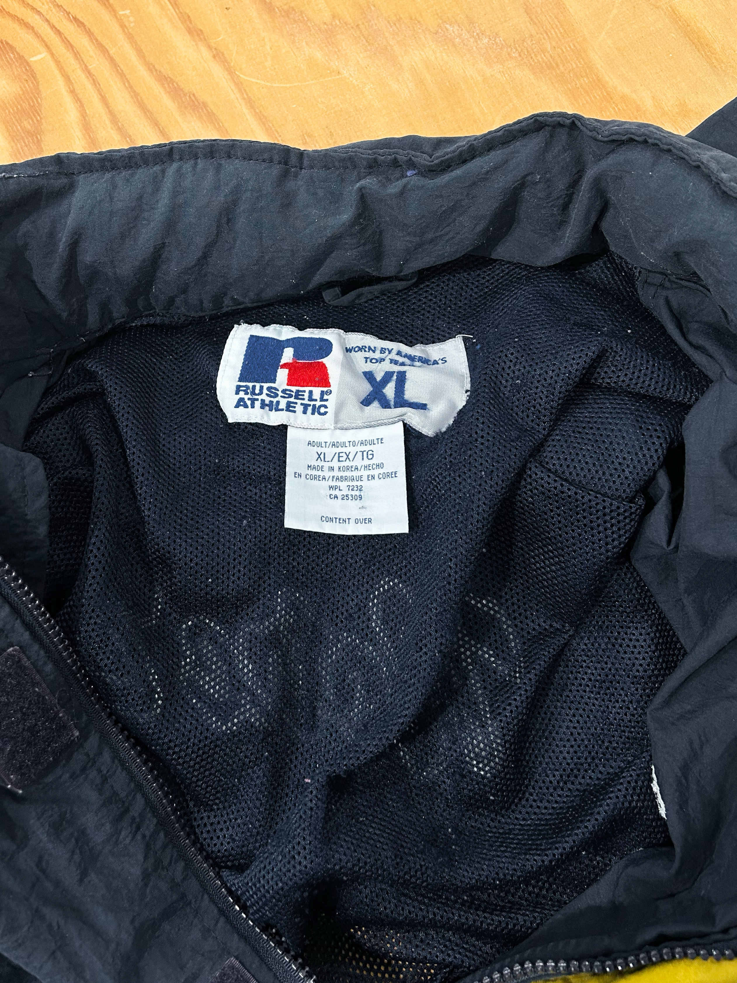 VINTAGE ITEM <VTG-09>RUSSELL ATHLETIC Nylon